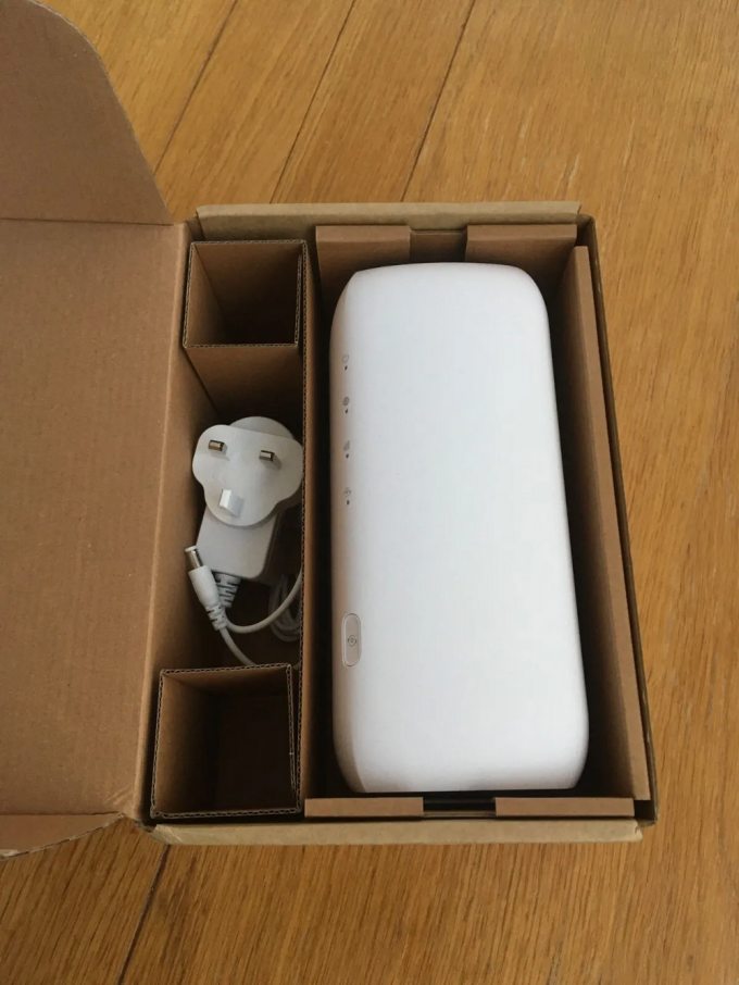 Όλο νέο ξεκλειδωμένο ZYXEL NR5103EV2 4.7Gbps WiFi6 4G LTE 5G WiFi Router 5G NR Indoor CPE Router 1